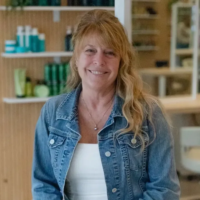 Cindy, Stylist at Salon Elite