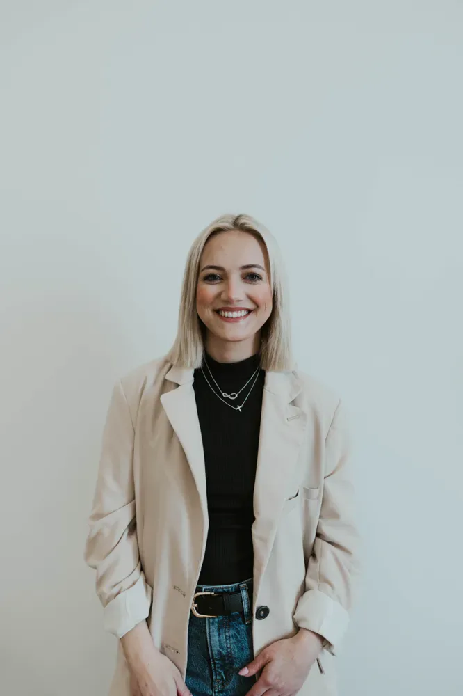 Clarissa, Stylist at Salon Elite